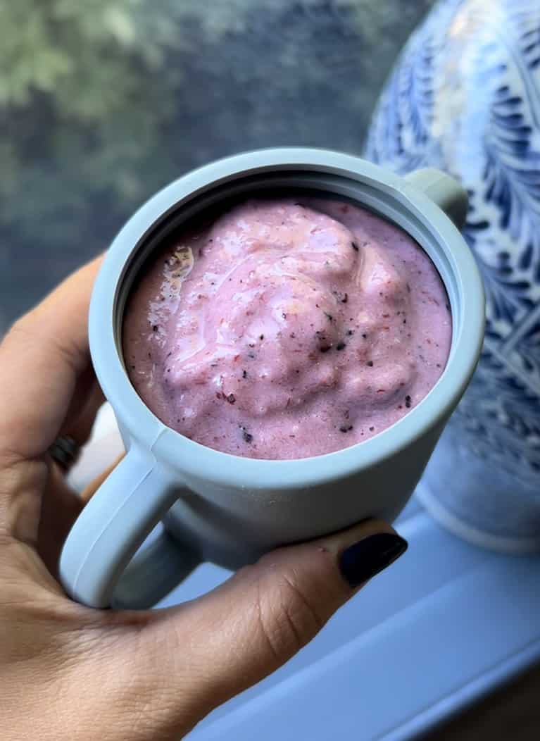 Baby led weaning berry smoothie
