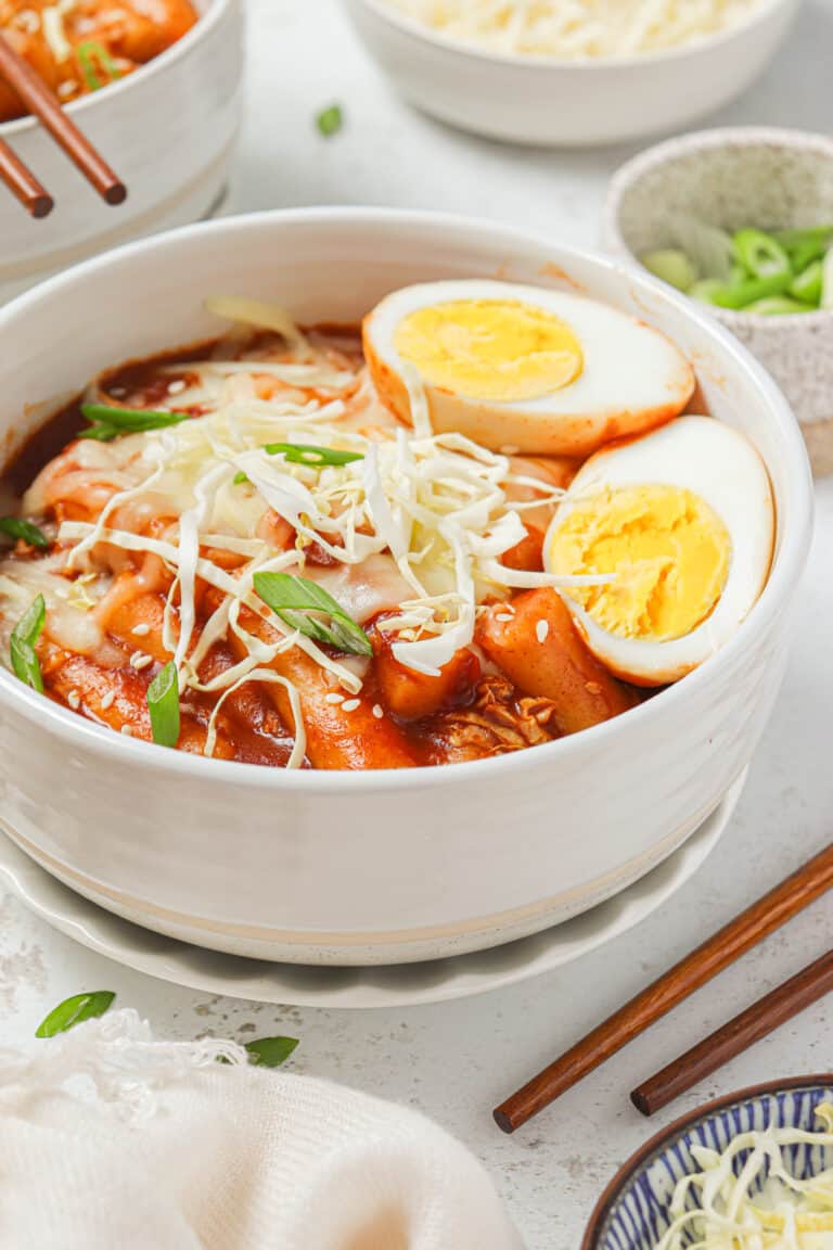 Cheese Tteokbokki: Chewy, Cheesy Korean Rice Cakes
